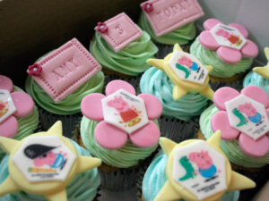 Peppa pig birthday cupcakes